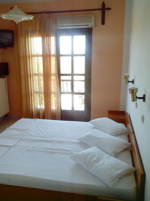 Skala Rachoni  Villa Thomi الغرفة الصورة