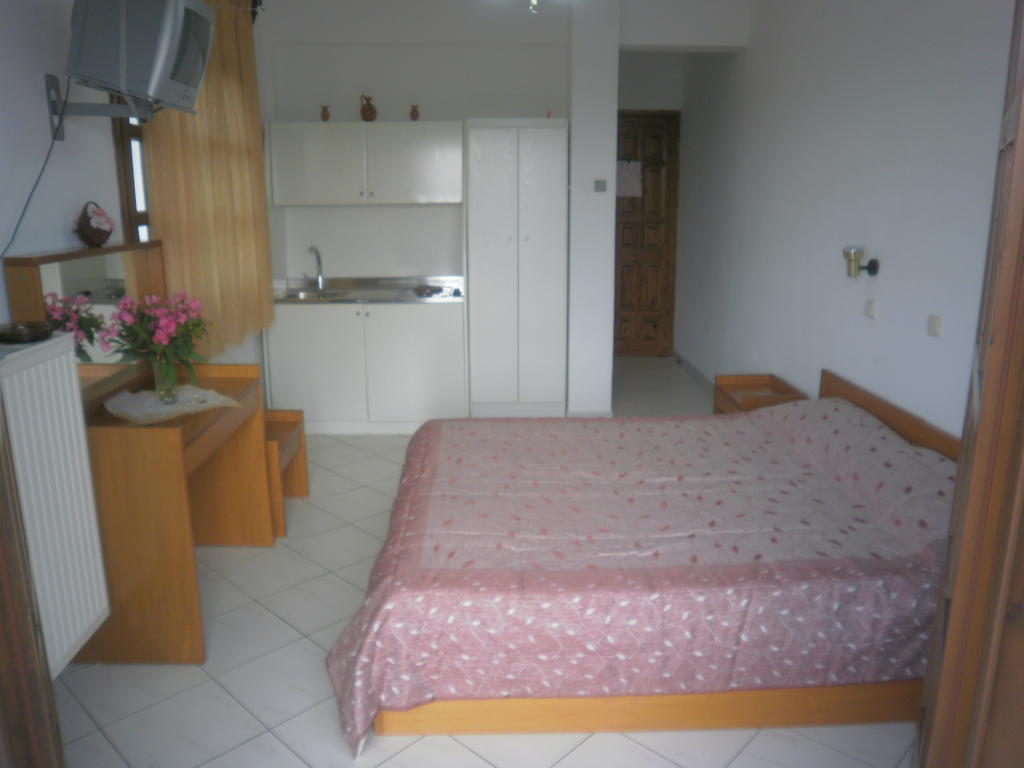 Skala Rachoni  Villa Thomi الغرفة الصورة